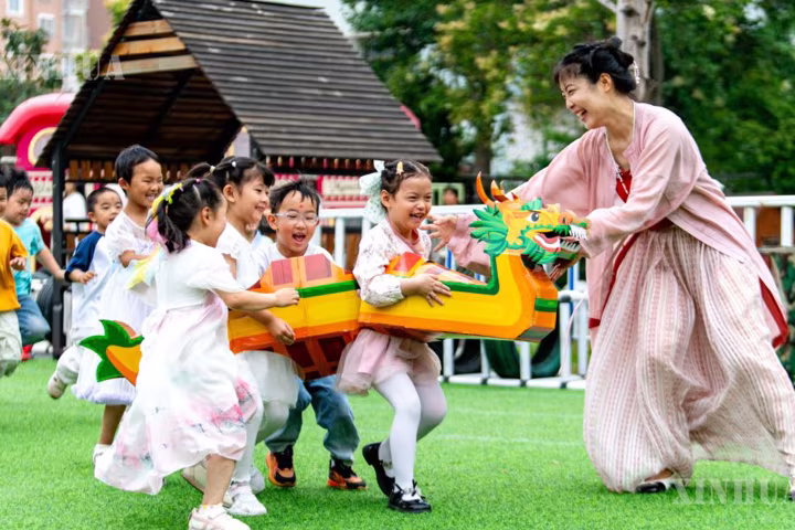 အမျိုးစုံလင်သော ရိုးရာဓလေ့များဖြင့် တွမ်းဝူပွဲတော်အား ကြိုဆို