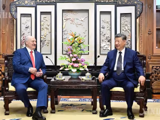 ရှီကျင့်ဖိန်နှင့်  ဘီလာရုဇ်နိုင်ငံ သမ္မတ Alexander Lukashenko တွေ့ဆုံဆွေးနွေး