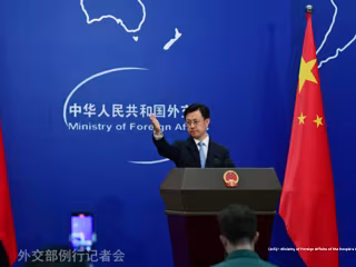 တရုတ်နိုင်ငံအနေဖြင့် ဂျပန်နိုင်ငံနှင့် ဖိလစ်ပိုင်နိုင်ငံတို့က ၎င်း၏ ‌ပင်လယ်ရေကြောင်းဆိုင်ရာ အခွင့်အရေးနှင့် အကျိုးစီးပွားများအား ချိုးဖောက်နေခြင်းကို ဆန့်ကျင်ကြောင်း ပြောရေးဆိုခွင့်ရှိသူ ပြောကြား
