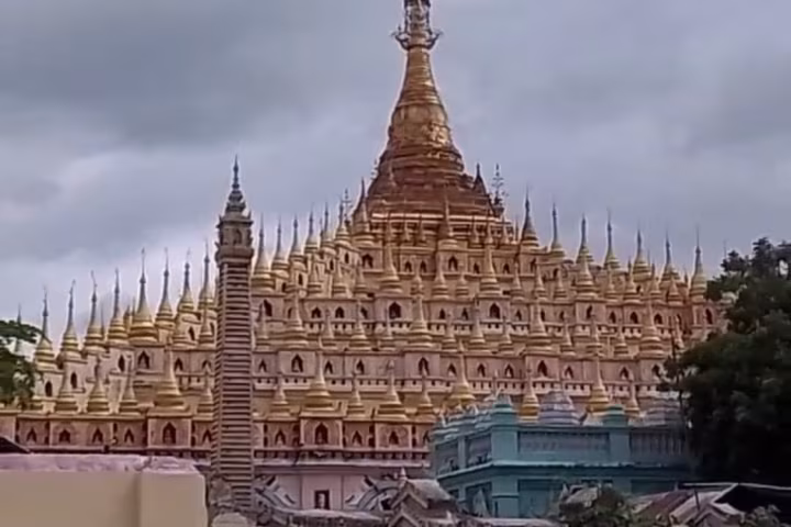 မြန်မာနိုင်ငံ စစ်ကိုင်းတိုင်းဒေသကြီး မုံရွာမြို့ရှိ မိုးညှင်းသမ္ဗုဒ္ဓေစေတီတော်နှင့် ပရဝုဏ်မြင်ကွင်း