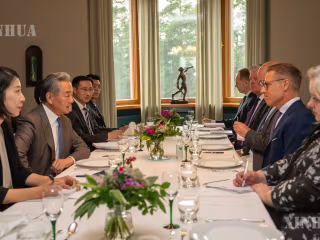 ဖင်လန်နိုင်ငံ သမ္မတ Alexander Stubb နှင့် ဝမ်ရိ တွေ့ဆုံဆွေးနွေး