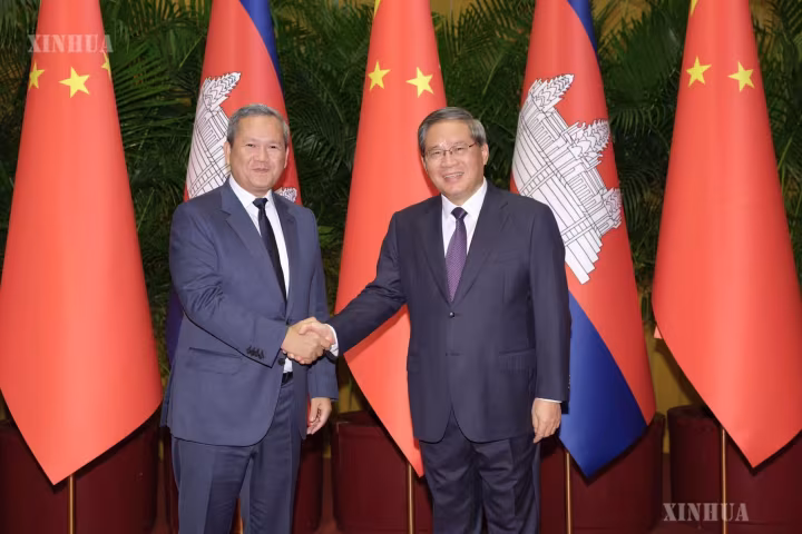 လီချန်နှင့် ကမ္ဘောဒီးယားနိုင်ငံ ဝန်ကြီးချုပ် ဟွန်မန်နက် တွေ့ဆုံဆွေးနွေး