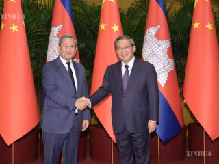 လီချန်နှင့် ကမ္ဘောဒီးယားနိုင်ငံ ဝန်ကြီးချုပ် ဟွန်မန်နက် တွေ့ဆုံဆွေးနွေး
