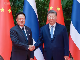 ရှီကျင့်ဖိန်နှင့် ထိုင်းနိုင်ငံ ဝန်ကြီးချုပ် အနူတင် တွေ့ဆုံဆွေးနွေး