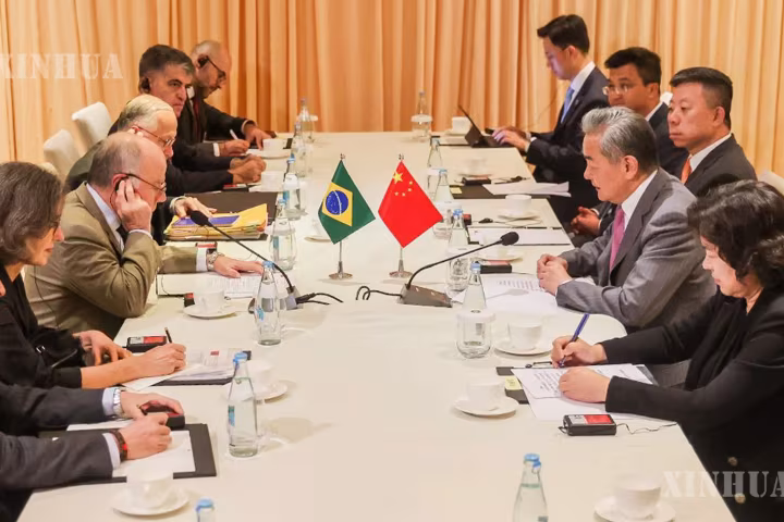 တရုတ်နိုင်ငံနှင့် ဘရာဇီးနိုင်ငံတို့အနေဖြင့် မဟာဗျူဟာမြောက် ထိတွေ့ဆက်ဆံမှုကို ထိန်းသိမ်းရန်၊ မဟာဗျူဟာမြောက် ညှိနှိုင်းဆောင်ရွက်မှု ခိုင်မာအားကောင်းရန် လိုအပ်ဟု တရုတ်နိုင်ငံခြားရေးဝန်ကြီး ဝမ်ရိ ပြောကြား