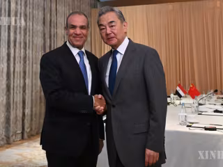 တရုတ်နိုင်ငံနှင့် အီဂျစ်နိုင်ငံက ကမ္ဘာ့ငြိမ်းချမ်းရေး၊ ဖွံ့ဖြိုးတိုးတက်ရေးအတွက် အရေးပါသော အကျိုးထမ်းဆောင်လျက်ရှိဟု တရုတ်နိုင်ငံခြားရေးဝန်ကြီး ပြောကြား