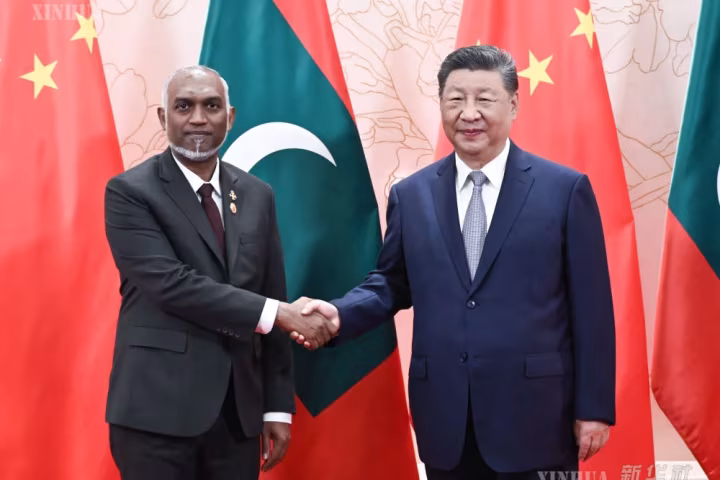 ရှီကျင့်ဖိန်က မော်လ်ဒိုက်နိုင်ငံ ယာယီ သမ္မတ Mohamed Muizzu ထံသို့ မော်လ်ဒိုက်နိုင်ငံ လွတ်လပ်ရေးရရှိမှု ၆၁ နှစ်မြောက်အတွက် ဂုဏ်ပြုသဝဏ်လွှာ ပေးပို့