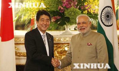ဂ်ပန္ ဝန္ႀကီးခ်ဳပ္ Shinzo Abe ႏွင့္ အိႏၵိယ ဝန္ႀကီးခ်ဳပ္ Narendra Modi တို႕ ဂ်ပန္ႏိုင္ငံ တိုက်ိဳ ၿမိဳ႕တြင္ ေတြဆံုစဥ္ (ဆင္ဟြာ)