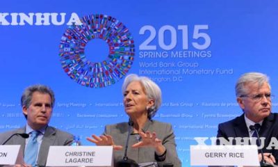 အျပည္ျပည္ဆိုင္ရာ ေငြေၾကးရန္ပံုေငြအဖြဲ႕ (IMF) ဦးေဆာင္ညႊန္ၾကားေရးမွဴး Christine Lagarde (အလယ္) ပူးတြဲ သတင္းစာ ရွင္းလင္းပြဲ တက္ေရာက္ေနစဥ္ (Xinhua)