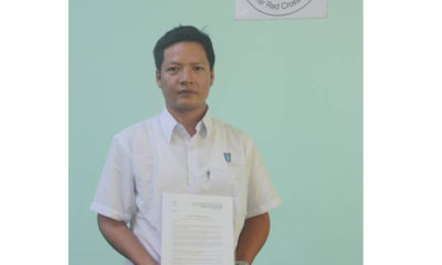အျပည္ျပည္ဆုိင္ရာ ၾကက္ေျခနီေကာ္မတီမွ ေပးပို႕ေသာ (၄၅) ႀကိမ္ေျမာက္ ဖေလာရင့္ႏုိင္တင္ေဂးလ္ ဆုရရွိသူမ်ားစာရင္း ထုတ္ျပန္အေၾကာင္းၾကားစာ ကို ဆုရရွိသူ ဦးစႏုိင္ႏုိင္ထြန္း လက္ခံရရွိစဥ္(Myanmar Red Cross Society facebook စာမ်က္နာ မွ ကူးယူေဖာ္ျပသည္။)