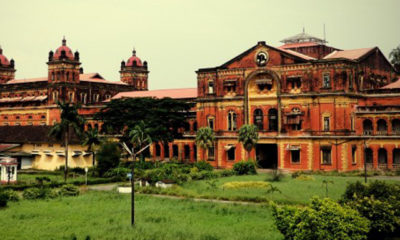 ဗုိလ္ခ်ဳပ္ ေအာင္ဆန္းႏွင့္ အာဇာနည္ ေခါင္းေဆာင္မ်ား လုပ္ႀကံျခင္း ခံခဲ့ရသည့္ ဝန္ႀကီးမ်ား႐ံုး အေဆာက္အအံု အား ျမင္ေတြ႔ရစဥ္ (ဓာတ္ပံု- Yangon Heritage Trust)