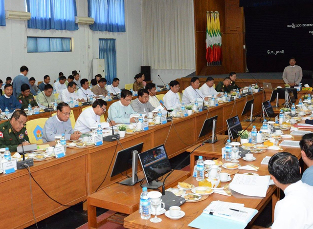 အမ်ိဳးသား သဘာဝေဘး အႏၲရာယ္ဆိုင္ရာ စီမံခန္႔ခြဲ မႈေကာ္မတီ လုပ္ငန္းညိႇႏိႈင္း အစည္းအေဝး က်င္းပေနစဥ္ (ဓာတ္ပံု- MOI)