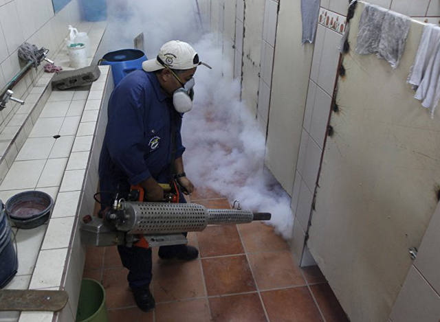 တရုတ်နိုင်ငံ တွင် ဇီကာဗိုင်းရပ်စ် မပြန့်ပွားစေရန်အတွက် ခြင်နှိမ်နှင်းရေး လုပ်ငန်းများ ဆောင်ရွက်နေစဉ် (internet)