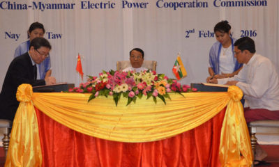တရုတ်-မြန်မာ လျှပ်စစ်စွမ်းအား ပူးပေါင်းဆောင်ရွက်ရေး ကော်မရှင် (CMEPCC)၏ တတိယ အကြိမ်ကော်မရှင် အစည်း အဝေးတွင် တရုတ်ပြည်သူ့ သမ္မတနိုင်ငံမှ ရင်းနှီးမြှုပ်နှံမှု ရေအား လျှပ်စစ်ကဏ္ဍ သဘောတူညီချက်အား လက်မှတ်ရေးထိုးနေစဉ် (ဓာတ်ပုံ-MOI)