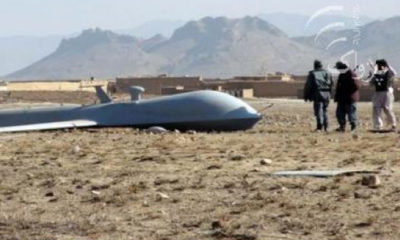 အာဖဂန်နစ္စတန် တောင်ပိုင်းတွင် ပျက်ကျခဲ့သည့် အမေရိကန် မောင်းသူမဲ့လေယာဉ်အား တွေ့ရစဉ် (ဓာတ်ပုံ-အင်တာနက်)