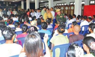 တပ်မတော်အတွင်း အရွယ် မရောက်သေးသူ ကလေးသူငယ် များကို စိစစ် ဖော်ထုတ်၍ မိဘများထံ ပြန်လည်လွှဲပြောင်းပေးအပ်ပွဲ အခမ်းအနားအား တွေ့ရစဉ် (ဓာတ်ပုံ-မြဝတီ)