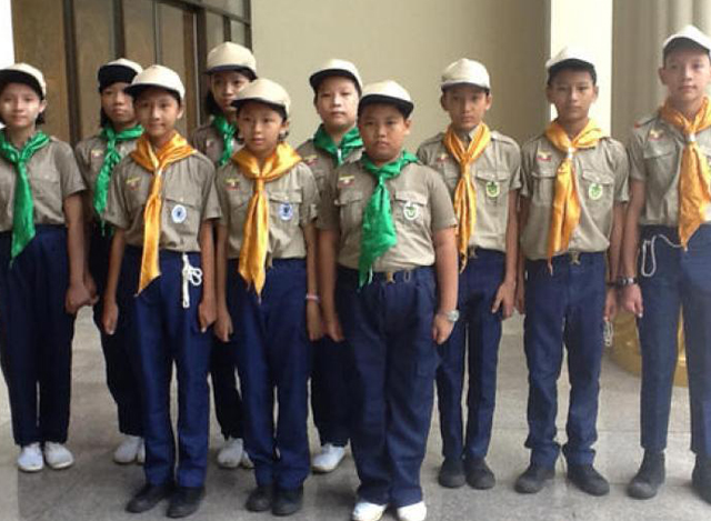 ကင်းထောက်လူငယ်များအားတွေ့ရစဉ် (ဓာတ်ပုံ--မြဝတီ)