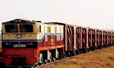 မြန်မာ့မီးရထား တစ်စီးအားတွေ့ရစဉ် (ဓာတ်ပုံ-MOI)