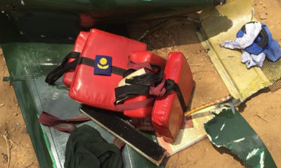 ပျက်ကျသွားသော ရဟတ်ယာဉ် အစိတ်အပိုင်း အချို့အား တွေ့ရစဉ် (ဓာတ်ပုံ-တပ်မတော် ကာကွယ်ရေး ဦးစီးချုပ်ရုံး)