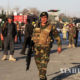 အာဖဂန် နစ္စတန်နိုင်ငံ ကဘူးမြို့တွင် ပေါက်ကွဲမှု တစ်ခု ဖြစ်ပွားပြီးနောက် လုံခြုံရေး တပ်ဖွဲ့ဝင်များ စစ်ဆေးနေစဉ် (ဆင်ဟွာ)