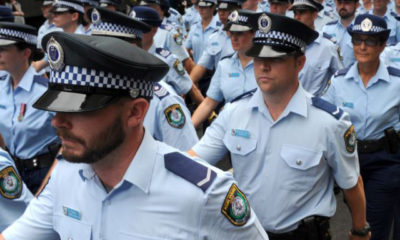 New South Wales (NSW) ပြည်နယ် ရဲတပ်ဖွဲ့ဝင်များအား တွေ့ရစဉ် (ဓာတ်ပုံ-အင်တာနက်)