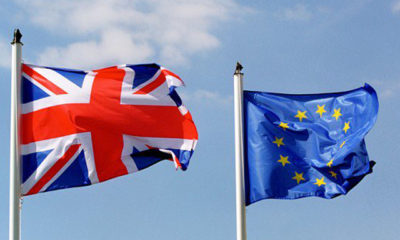 ဗြိတိန်နိုင်ငံ အလံနှင့် ဥရောပသမဂ္ဂ အလံ တို့အား တွေ့ရစဉ် (ဓာတ်ပုံ-အင်တာနက်)