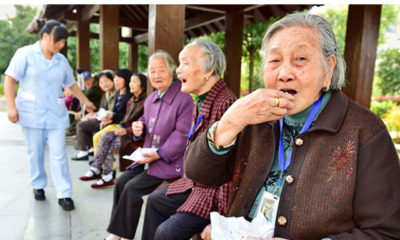 တရုတ်နိုင်ငံရှိ သက်ကြီးစောင့်ရှောက်မှု ဂေဟာ တစ်ခုတွင် သက်ကြီးရွယ်အိုများအား တွေ့ရစဉ် (ဓာတ်ပုံ- အင်တာနက်)