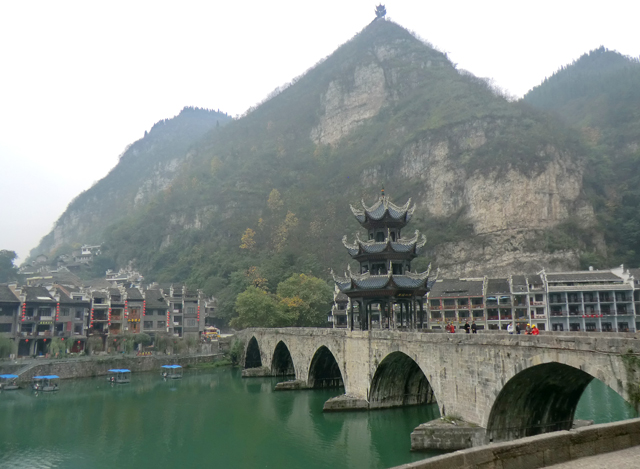 တရုတ်နိုင်ငံ အနောက်တောင်ပိုင်းရှိ ကွေ့ကျိုးပြည်နယ် အားတွေ့ရစဉ် (ဓာတ်ပုံ- Wikipedia)