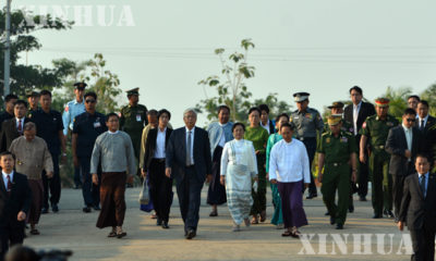 အစိုးရသစ်လက်ထက် ပထမဆုံး ပြည်ပ ခရီးစဉ်အဖြစ် လာအိုနိုင်ငံသို့သွားရောက်ခဲ့သည့် နိုင်ငံတော် သမ္မတ ဦးထင်ကျော် အား တွေ့ရစဉ် (ဆင်ဟွာ)