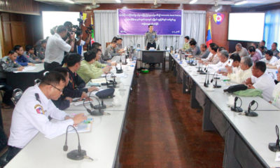 ၄ မြို့နယ် ရှေ့ပြေးစီမံချက် ဆောင်ရွက်နေမှု အခြေအနေများအား ရှင်းလင်း ပြောကြားနေစဉ်(ဓာတ်ပုံ-Yangon Police)