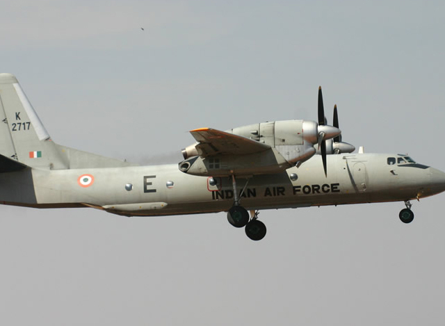 အိန္ဒိယနိုင်ငံလေတပ် (IAF) မှ AN-32 အမျိုးအစား လေယာဉ် တစ်စီးအား တွေ့ရစဉ် (ဓာတ်ပုံ-အင်တာနက်)