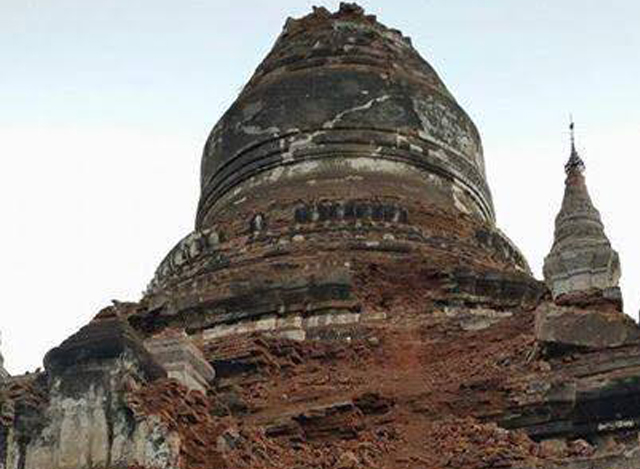 ငလျင်ဒဏ်ကြောင့် ပုဂံမြို့ရှိ ရှေးဟောင်းစေတီပုထိုး ပြိုကျနေစဉ်(ဓာတ်ပုံ-MOI)