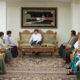 မြန်မာနိုင်ငံ ကုန်သည်များနှင့် စက်မှုလက်မှု လုပ်ငန်းရှင်များ အသင်းချုပ်(UMFCCI)နှင့် ကမ္ဘောဇဘဏ်တို့ တွေ့ဆုံ ဆွေးနွေးခဲ့စဉ်(ဓာတ်ပုံ-UMFCCI)