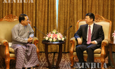 တရုတ် ကွန်မြူနစ်ပါတီ ဗဟိုကော်မတီ၏ နိုင်ငံတကာ ရေးရာဌာန ဝန်ကြီး မစ္စတာ ဆုန့်ထောင်း (Mr.Song Tao) နှင့် ရခိုင်အမျိုးသားပါတီ(ANP) ဥက္ကဋ္ဌ ဒေါက်တာအေးမောင် အားတွေ့ရစဉ် (ဆင်ဟွာ)