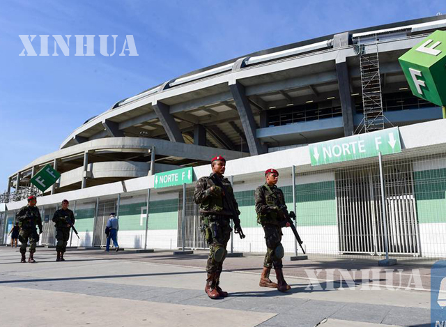 ဘရာဇီးနိုင်ငံ ရီယိုအိုလံပစ်ပြိုင်ပွဲ၌ လုံခြုံရေးတပ်ဖွဲ့ဝင်များ ကင်းလှည့်နေကြစဉ် (ဆင်ဟွာ)