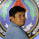 မူးယစ်ဆေးဝါးမှုနှင့်ပက်သက်၍ အစစ်ဆေးခံရန် Taliltay မြို့တော်ဝန် Montasir Sabal ဖိလစ်ပိုင်နိုင်ငံရဲဌာနချုပ်သို့ရောက်ရှိလာစဉ် (ဆင်ဟွာ)