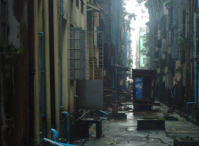 ရန်ကုန်မြို့တွင်း နောက်ဖေးလမ်းကြားရှိ အမှိုက်များကို ရှင်းလင်းထားစဉ်(ဓာတ်ပုံ-YCDC)