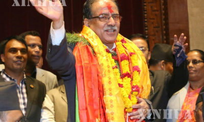 နီပေါဝန်ကြီးချုပ်သစ် Pushpa Kamal Dahal အားတွေ့ရစဉ် (ဆင်ဟွာ)