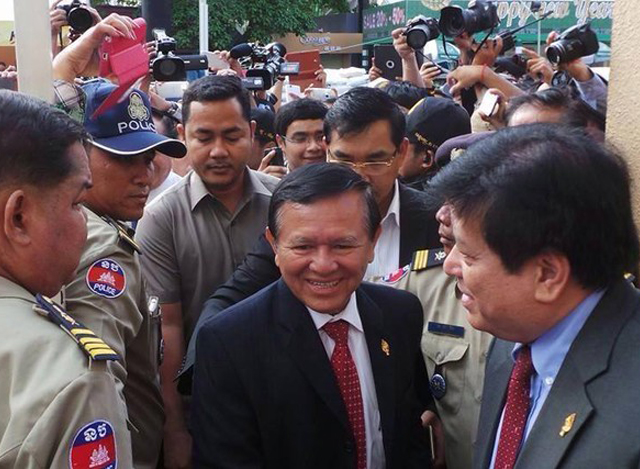 ကမ္ဘောဒီးယားနိုင်ငံ အတိုက်အခံပါတီ မှ ဒုတိယခေါင်းဆောင် Kem Sokha အားတွေ့ရစဉ် (ဓာတ်ပုံ- အင်တာနက်)