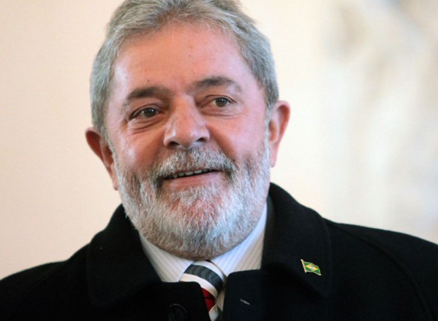 ဘရာဇီး သမၼတေဟာင္း Luiz Inacio Lula da Silva အား ေတြ႕ရစဥ္ (ဓာတ္ပံု-အင္တာနက္)