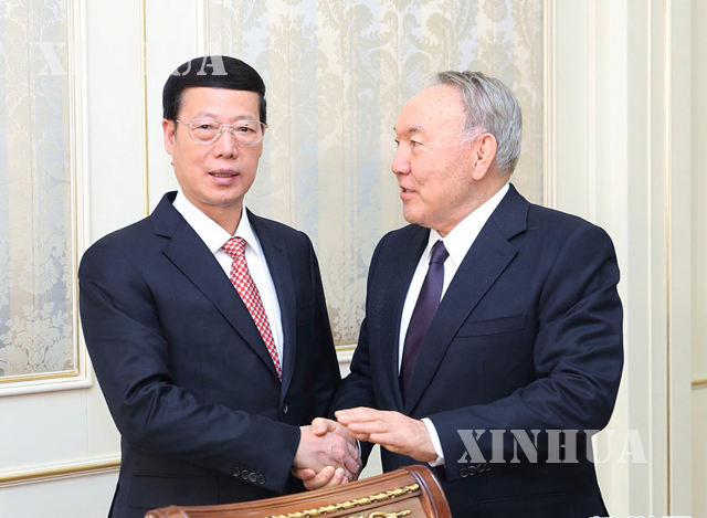 တ႐ုတ္ ႏုိင္ငံ ဒုတိယ ဝန္ႀကီးခ်ဳပ္ က်န္ေကာလိ ႏွင့္ ကာဇက္စတန္ ႏိုင္ငံ သမၼတ Nazarbayev ေတြ႕ဆံု ခဲ့စဥ္(ဆင္ဟြာ)