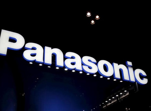 Panasonicအီလက္ထေရာနစ္ ကုမၸဏီ၏ ဆိုင္းဘုတ္တစ္ခုအားေတြ႕ရစဥ္ (ဓါတ္ပံု-အင္တာနက္)
