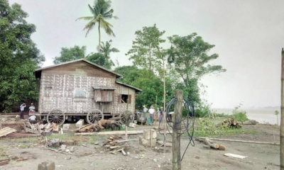 ဧရာဝတီျမစ္ကမ္းပါးမ်ားၿပိဳက်မႈျဖစ္ပြားခဲ႔သည္႔ ပတ္ဝန္းက်င္အားျမင္ေတြ႔ရစဥ္ (ဓာတ္ပံု-- MOI)