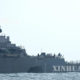 ေရေၾကာင္း မေတာ္တဆမႈ ျဖစ္ပြား ခဲ့ၿပီးေနာက္ ပ်က္ဆီးသြားသည့္ USS John S. McCain စစ္သေဘၤာ အားျမင္ေတြ႕ရစဥ္(ဆင္ဟြာ)