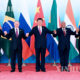 BRICS အဖြဲ႕ဝင္ ႏုိင္ငံ မ်ားမွ ေခါင္းေဆာင္မ်ား စုေပါင္း အမွတ္တရ ဓာတ္ပံု ႐ိုက္ကူး ေနစဥ္(ဆင္ဟြာ)
