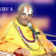အိႏိၵယႏုိင္ငံရွိ ဟိႏၵဴဘာသာေရးေခါင္းေဆာင္ ဂုရုႀကီး godman Kaushlendra Prapanacharya Phalahari Maharaj အားေတြ ့ရစဥ္(ဆင္ဟြာ)