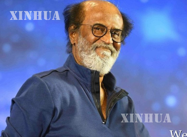 အိႏိၵယ ရုပ္ရွင္မင္းသားႀကီး Rajinikanth အား ေတြ႕ရစဥ္ (ဆင္ဟြာ)