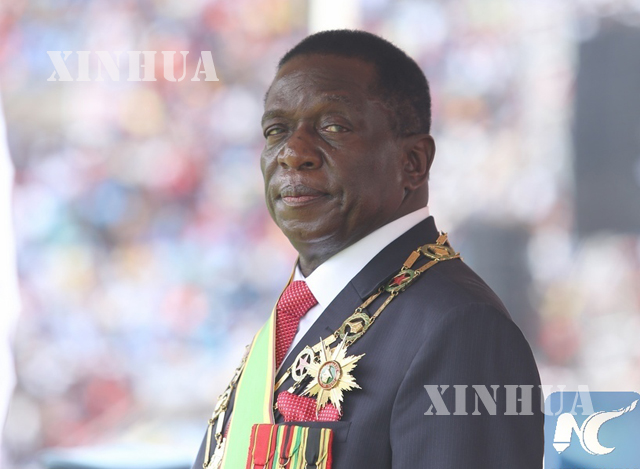 ဇင္ဘာေဘြႏိုင္ငံ သမၼတ Emmerson Mnangagwa အား ေတြ႕ရစဥ္ (ဆင္ဟြာ)