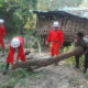 ယခုရက္ပုိင္း အတြင္း ေလျပင္း တုိက္ခတ္မႈေၾကာင့္ ပဲခူးတုိင္း ေဒသႀကီး အတြင္း ပ်က္စီးမႈမ်ားအား ရွင္းလင္း ေဆာင္ရြက္ေနမႈမ်ားအား ေတြ ့ရစဥ္(ဓာတ္ပုံ- Myanmar Fire Services Department)