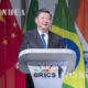 ေတာင္အာဖရိကႏုိင္ငံ၌ က်င္းပသည့္ BRICS စီးပြားေရးဖုိရမ္တြင္ မိန္ ့ခြန္းေျပာၾကားေနေသာ တရုတ္ႏုိင္ငံသမၼတရွီက်င့္ဖိန္ အားေတြ ့ရစဥ္(ဆင္ဟြာ)